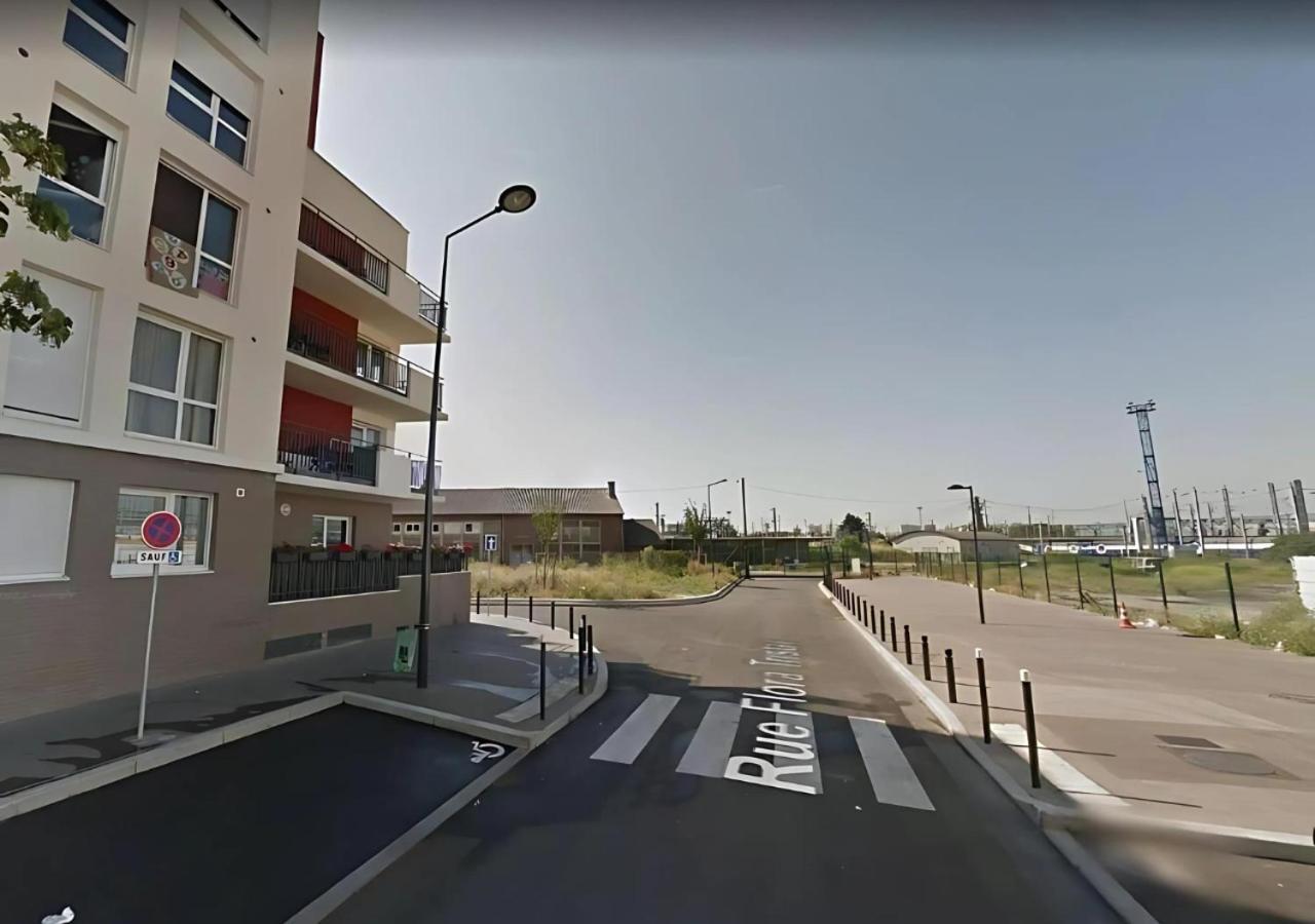 Live Like A Local Stylish 2Br With Balcony & Parking Apartamento Saint-Denis-en-Margeride Exterior foto